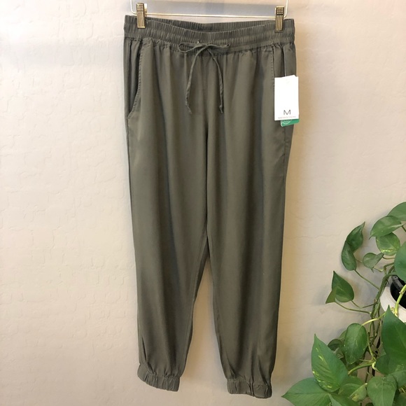 Magaschoni Pants - MAGASCHONI Tencel jogger pull on khaki pants NWT